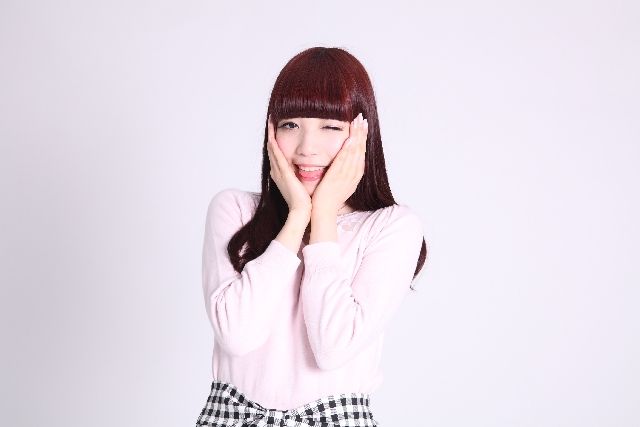 喜んでいる女性